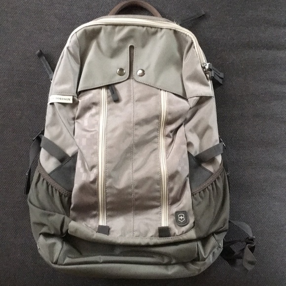 Victorinox Handbags - Victorinox backpack